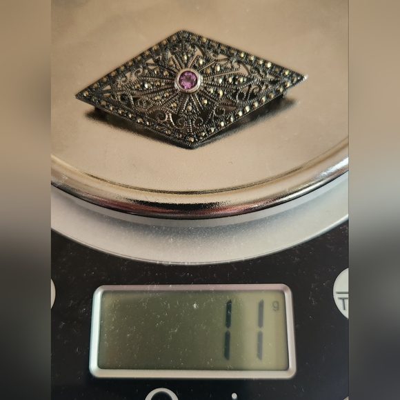 Sterling Silver Vintage Marcasite & Amethyst Gem Art-Deco-Style Pin Brooch - Picture 9 of 9